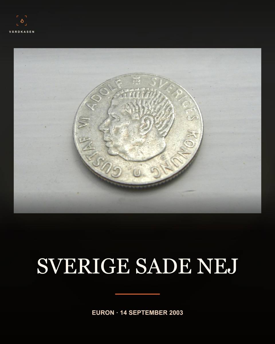 Symbolbild: enkrona 1973 med Gustaf VI Adolf. Foto Jin Zan, 2016, Wikimedia Commons, CC BY-SA 4.0 https://creativecommons.org/licenses/by-sa/4.0/. Skalning, toning och text under samma licens. Inte kampanjfoto.