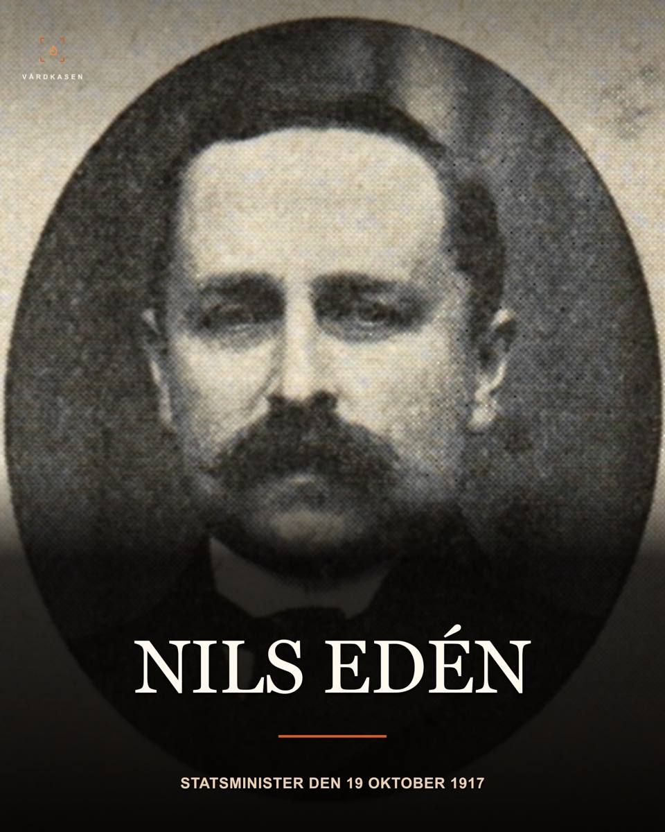 Nils Edén, odaterat tryckt porträtt, okänd upphovsperson. Svenskt Porträttarkiv enligt Wikimedia Commons, Nils Eden SPA.jpg. CC BY 4.0: https://creativecommons.org/licenses/by/4.0/. Beskärning, storleksändring, toningar, typografi och layout av Vårdkasen.